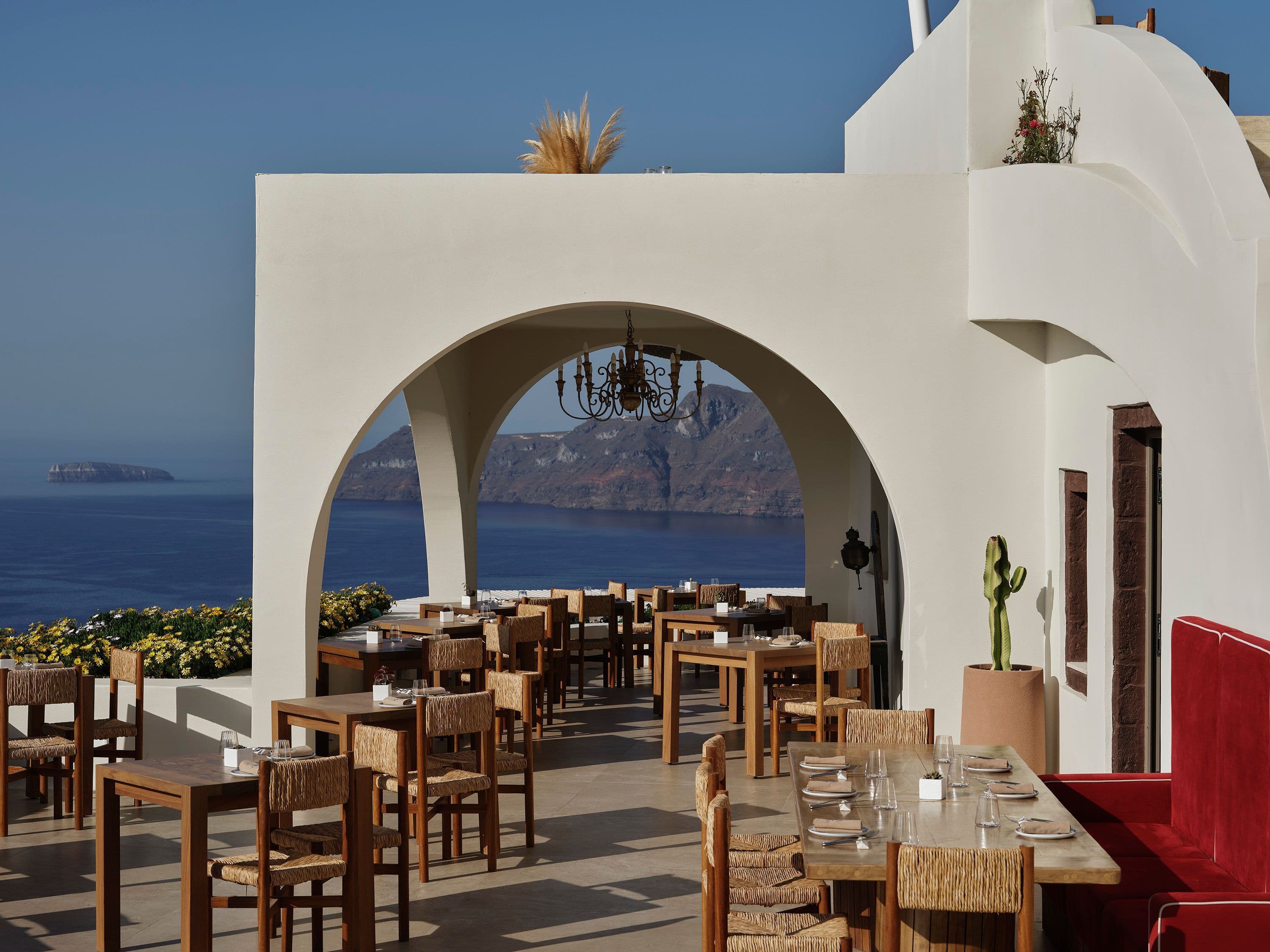 Miltos' Greek Table room