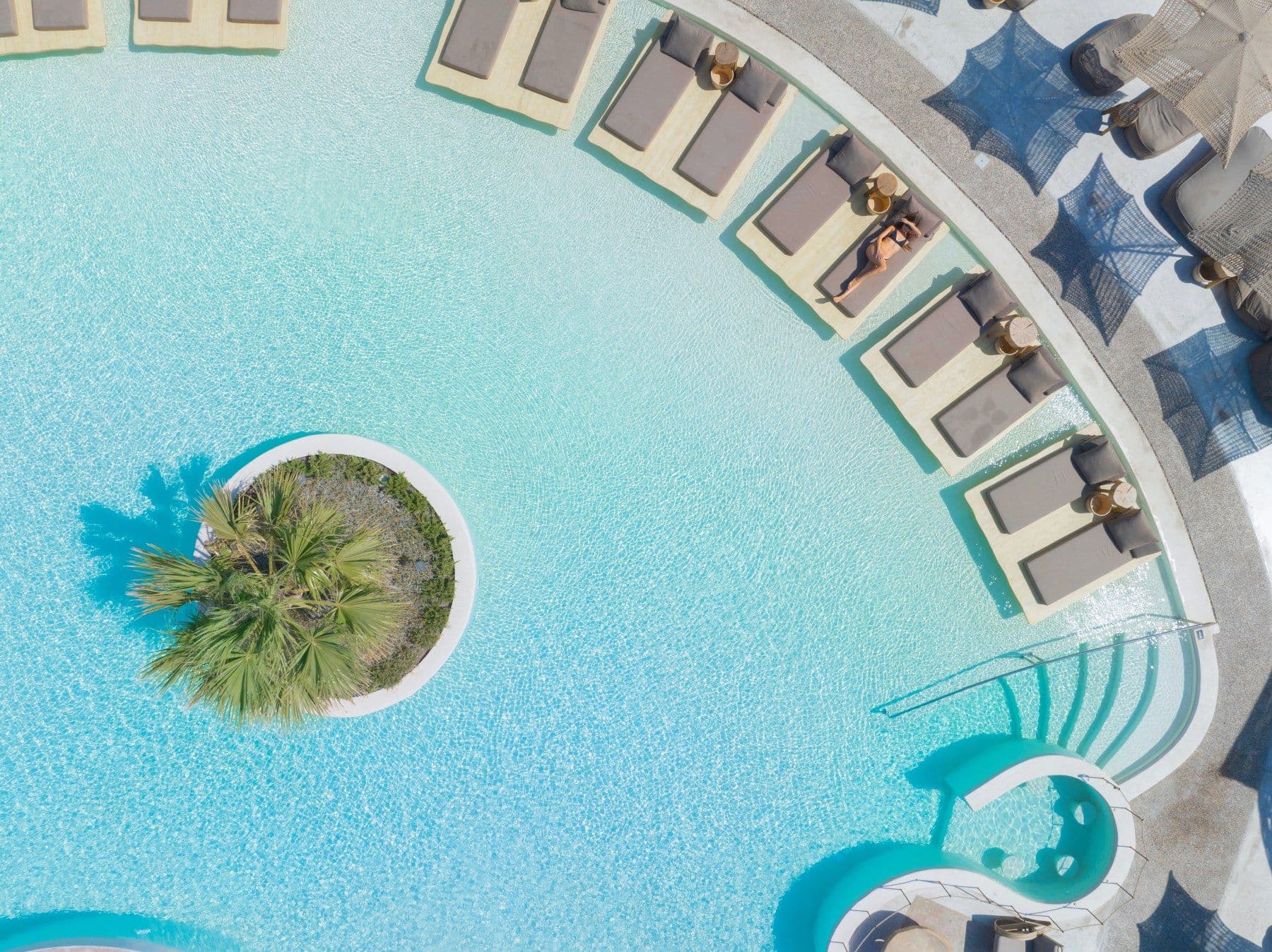 Grande Pool Restaurant
