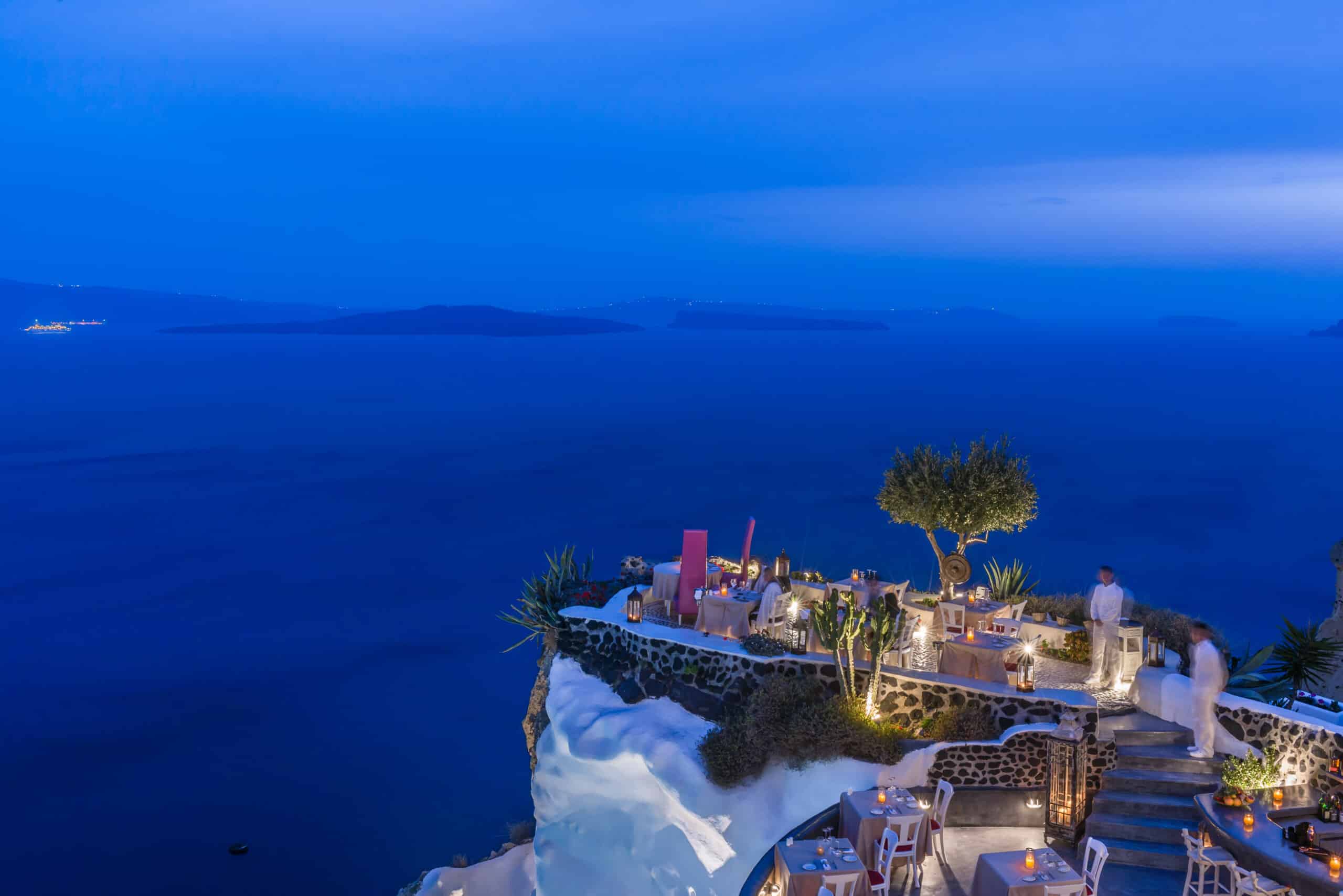 Fine dining restaurant in Oia Santorini - Lycabettus Restaurant