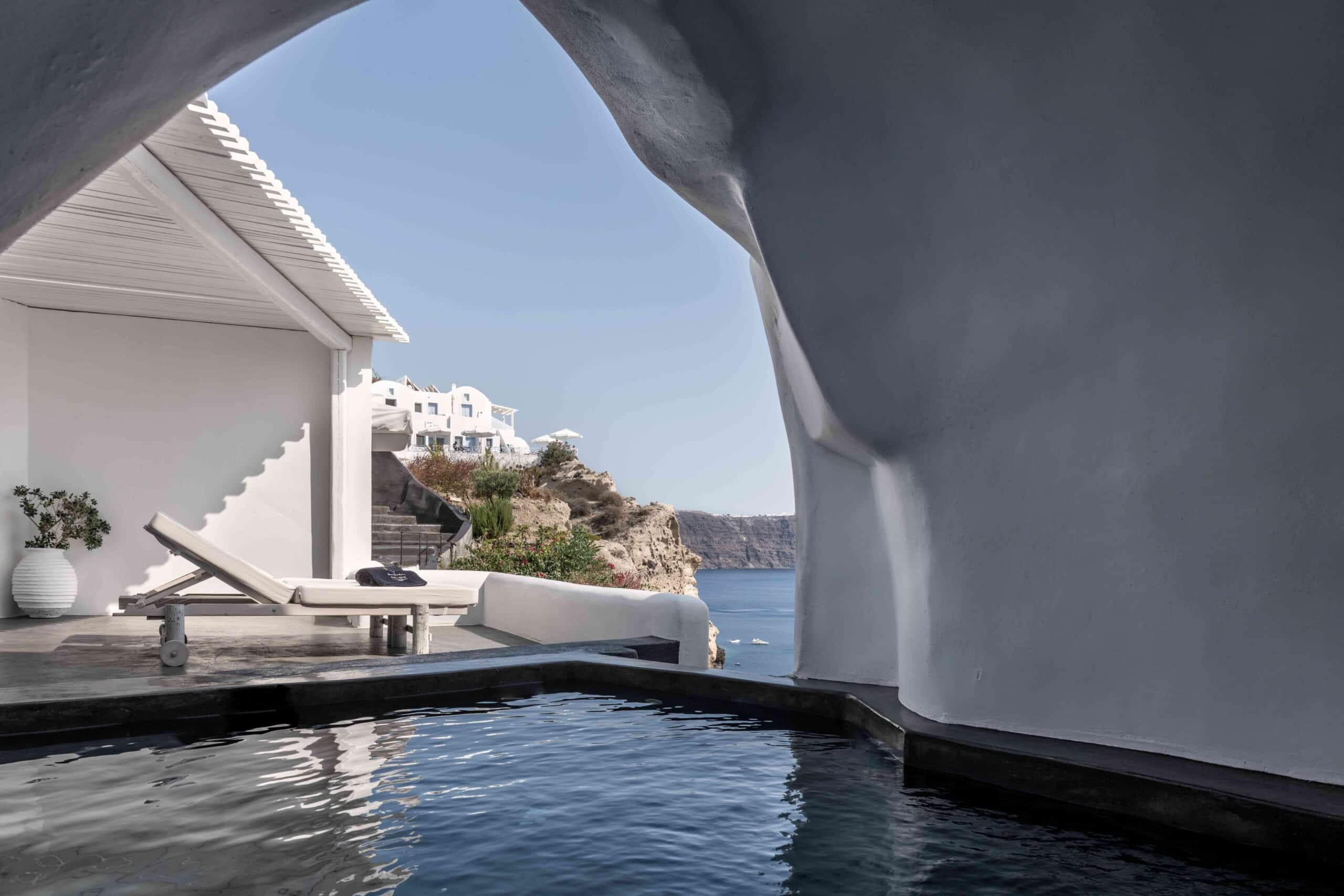 Marvellous Santorini cave pool suites in Oia | Andronis Boutique Hotel ...