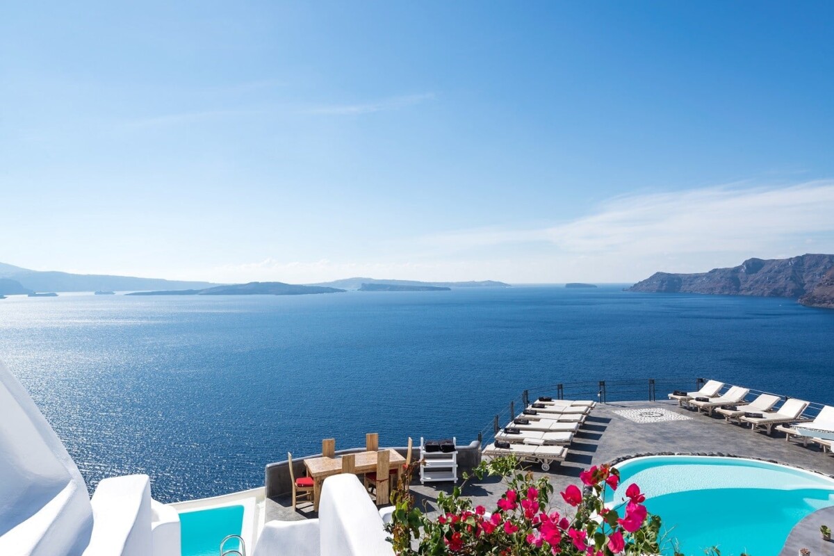 Iconic Santorini Boutique Hotel 