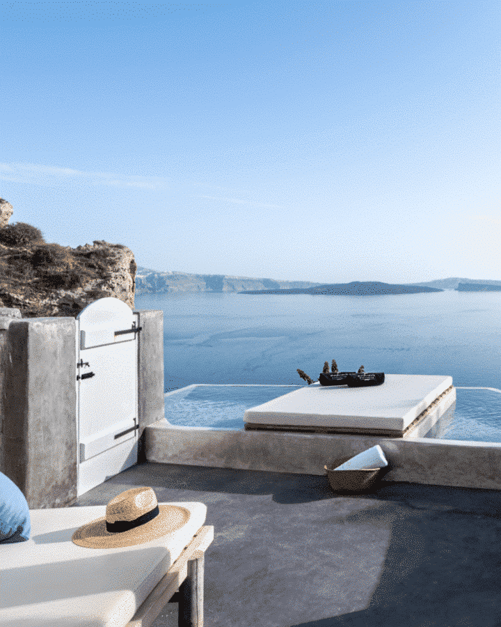 Luxury Suites to unwind in Santorini - Andronis